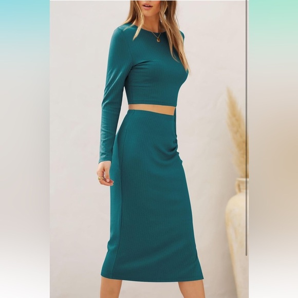 2 piece crop and midi skirt - Picture 2 of 9